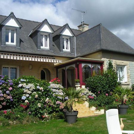 Les Hortensias Saint-Pierre-de-Plesguen Extérieur photo