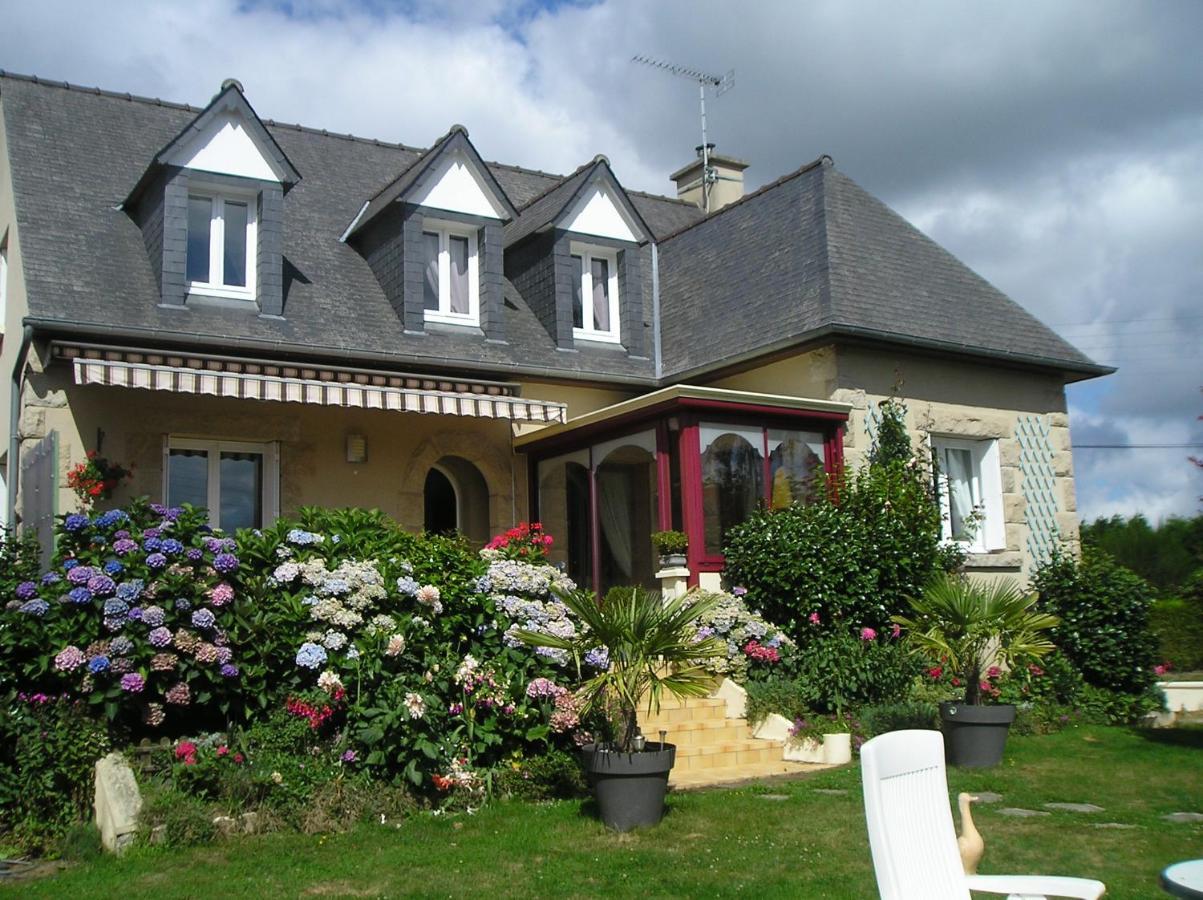 Les Hortensias Saint-Pierre-de-Plesguen Extérieur photo